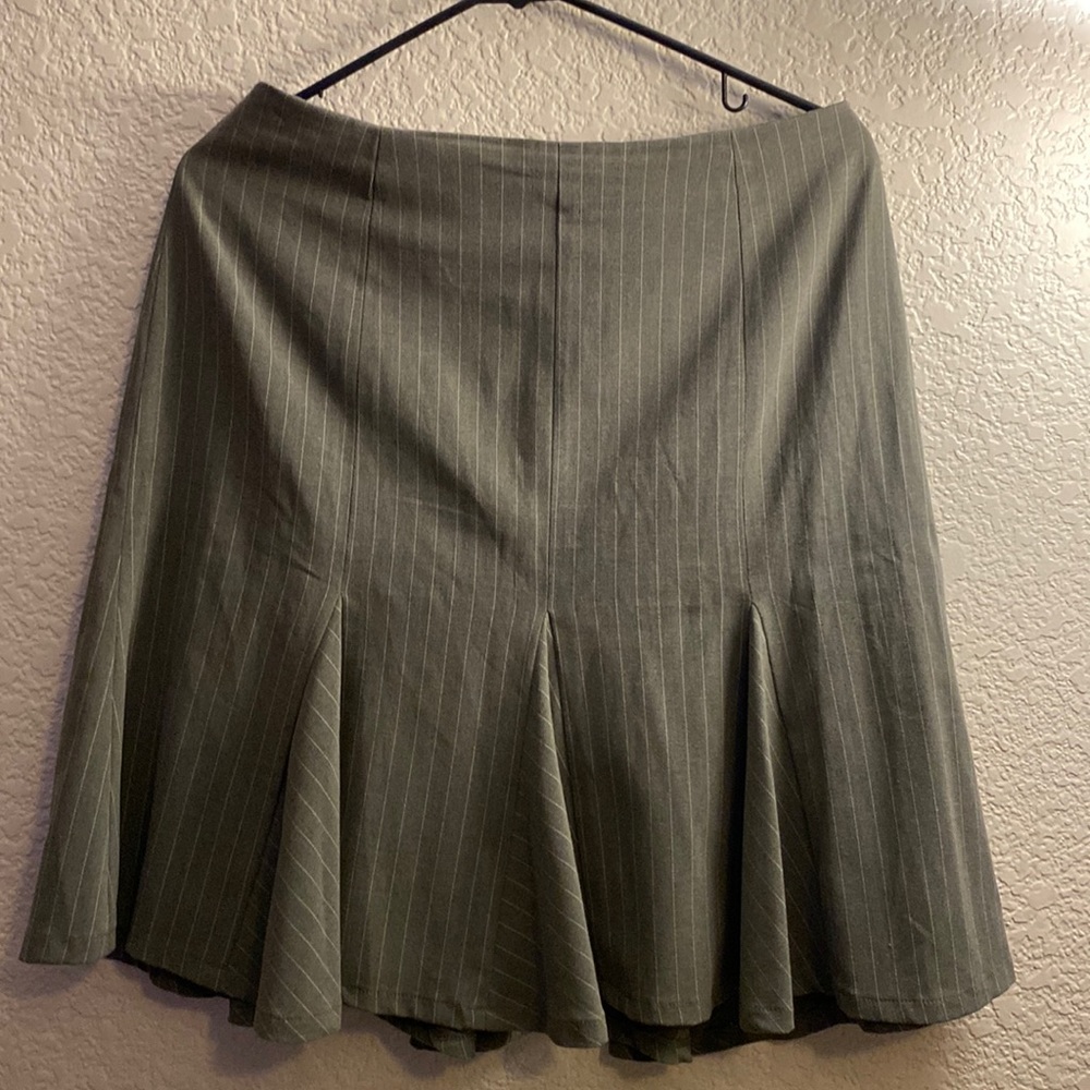 This is a gray pinstriped Alyn Paige Mermaid Skirt